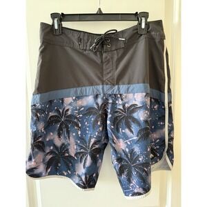 Quicksilver Mens Camo Board‎ Shorts Size 32 Pre Owned